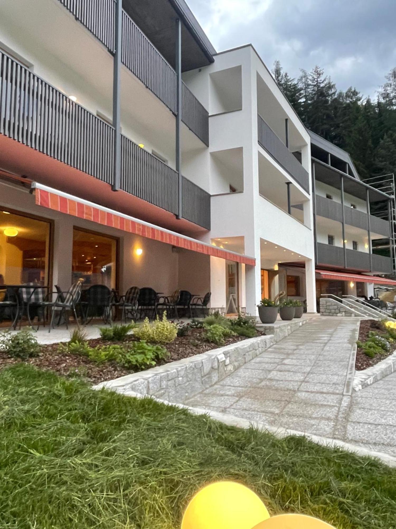 Hotel Larch Campo di Trens Exterior photo