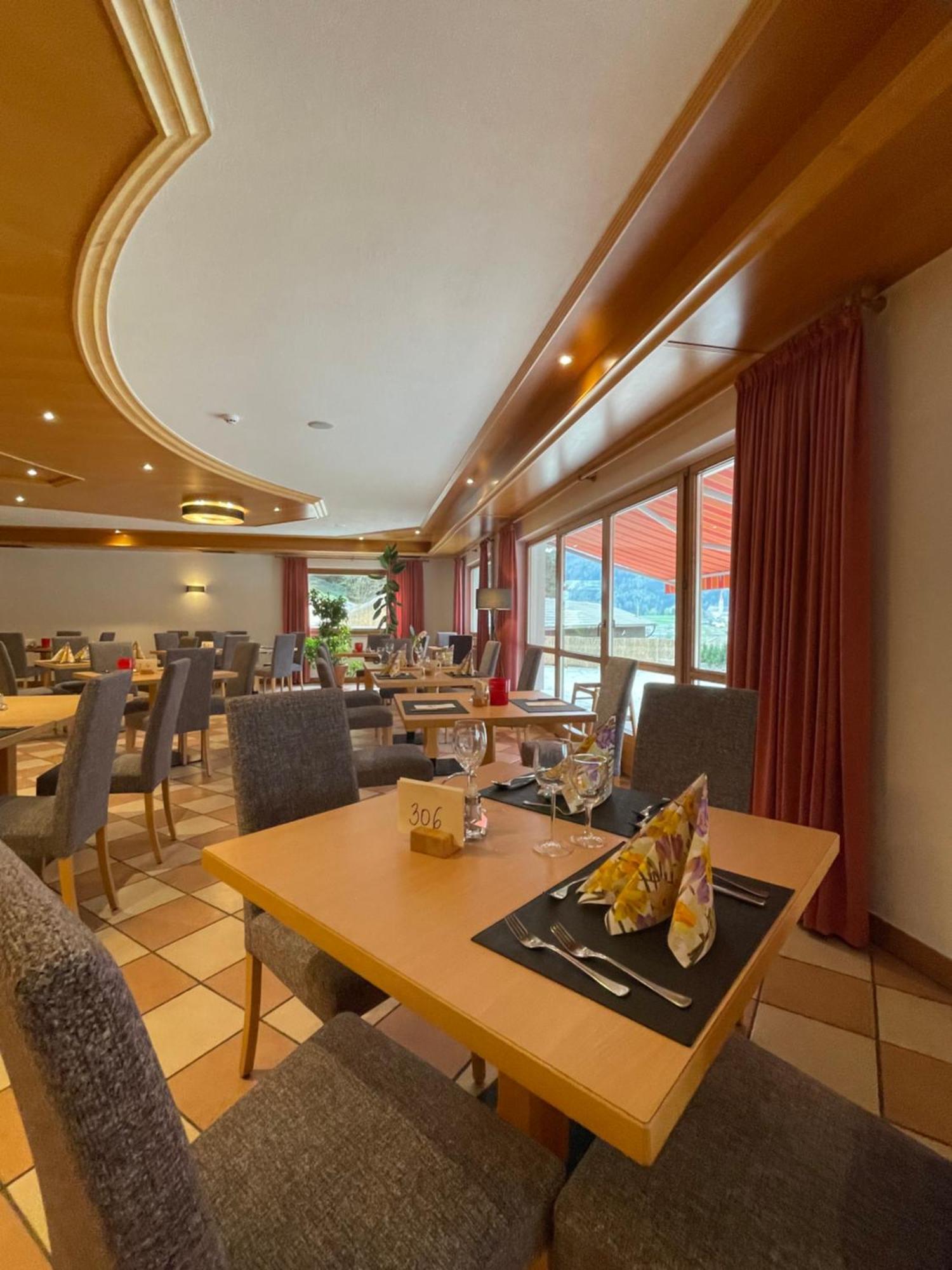 Hotel Larch Campo di Trens Exterior photo